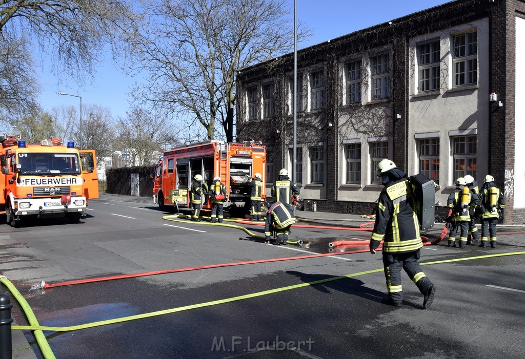 Feuer 4 Koeln Muelheim Deutz Muelheimerstr P467.JPG - Miklos Laubert